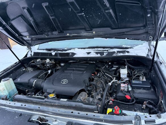2011 Toyota Tundra CrewMax II, серый, 6000000 рублей - вид 13