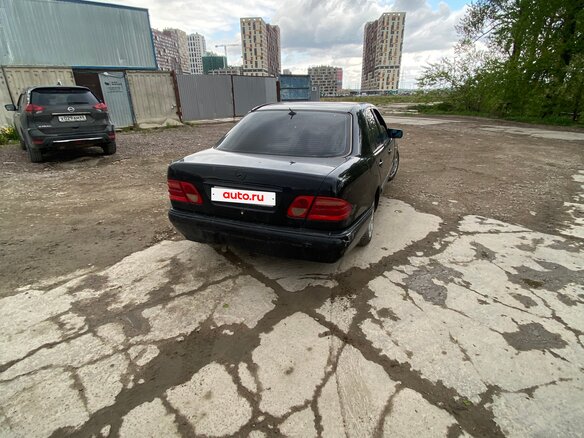 1996 Mercedes-Benz E-Класс 280 II (W210, S210), серый, 199999 рублей - вид 2