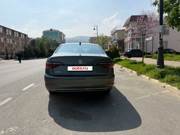 2020 Volkswagen Jetta VII, зелёный, 1600000 рублей - вид 2