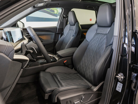 2025 Audi Q5 L III (GU), чёрный - вид 17