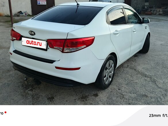 2015 Kia Rio III, белый, 750000 рублей - вид 1