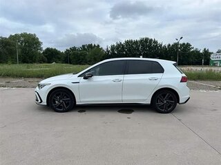 2022 Volkswagen Golf VIII, белый, 1680000 рублей, вид 5