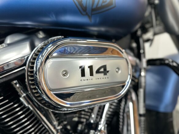 2018 Harley-Davidson Fat Boy, синий, 1990000 рублей - вид 15