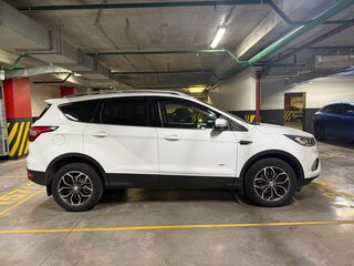 2019 Ford Kuga II Рестайлинг, белый, 1920000 рублей, вид 4