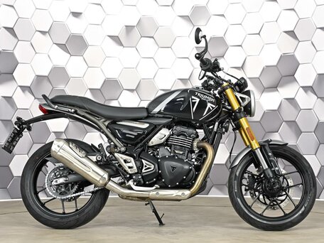 2024 Triumph Speed 400, чёрный, 697000 рублей, вид 3