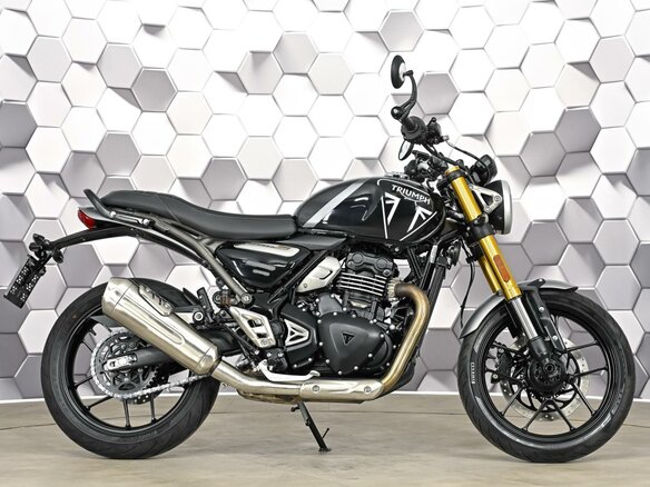 2024 Triumph Speed 400, чёрный, 697000 рублей - вид 2