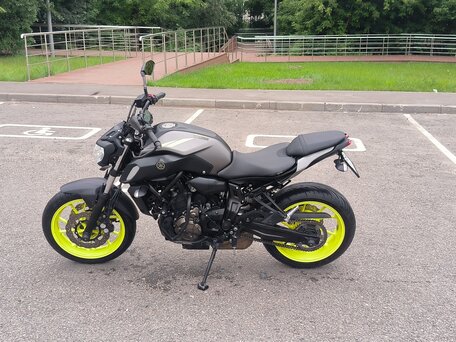 2018 Yamaha MT-07 (FZ-07), серый, 720000 рублей, вид 1