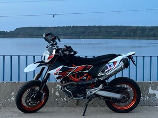 2014 KTM 690 SMC R, белый, 800000 рублей, вид 3