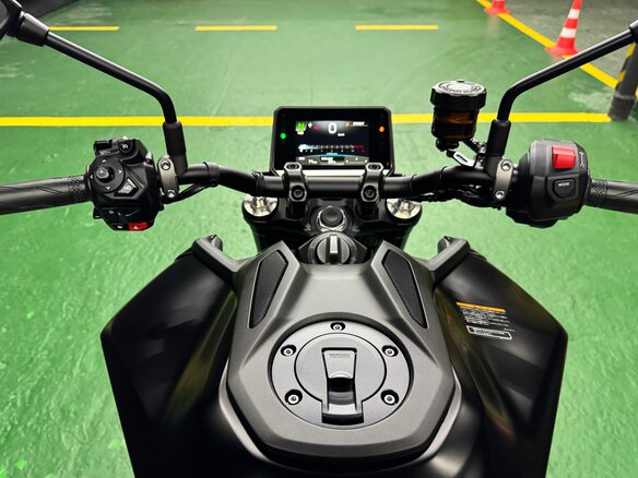 2022 Yamaha MT-09 (FZ-09), чёрный, 1350000 рублей - вид 11
