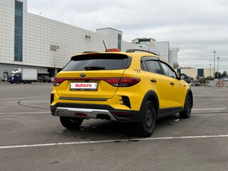 2021 Kia Rio X IV Рестайлинг, жёлтый, 1200000 рублей, вид 3