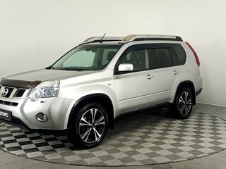 2013 Nissan X-Trail II Рестайлинг, серебристый, 1350000 рублей, вид 1