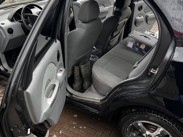 2004 Chevrolet Aveo I, чёрный, 195000 рублей - вид 34