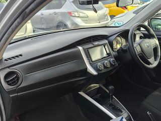 2021 Toyota Corolla Fielder XI (E160, E170) Рестайлинг 2, серебристый, 1400000 рублей, вид 5