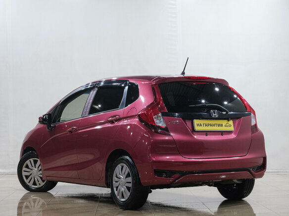 2019 Honda Fit III Рестайлинг, красный - вид 3