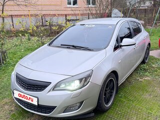 2011 Opel Astra J, серебристый, 550000 рублей, вид 2