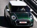 2021 Mini Hatch Cooper III (F55/F56) Рестайлинг, белый, 2500000 рублей - вид 5