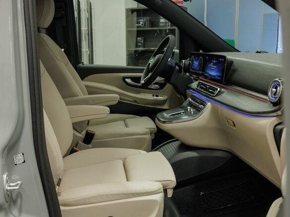 2026 Mercedes-Benz V-Класс Extra Long 300 d экстра длинный III (W447) Рестайлинг 2, серый, 14900000 рублей - вид 13