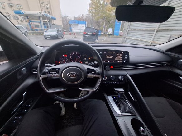2021 Hyundai Elantra VII (CN7), белый, 1500000 рублей - вид 2