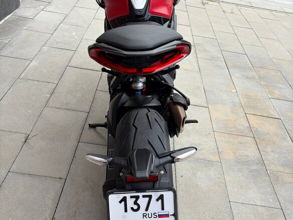 2022 MV Agusta Dragster 800, красный, 1190000 рублей - вид 4