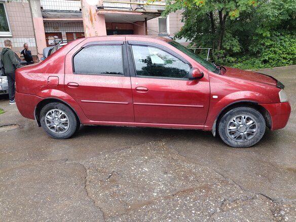 2009 Renault Logan I, красный, 359900 рублей - вид 3