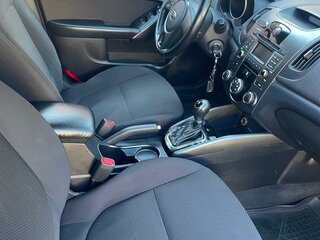 2010 Kia Cerato 5-speed II, золотистый, 820000 рублей, вид 5