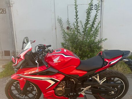 2020 Honda CBR 400R, красный, 650000 рублей, вид 3
