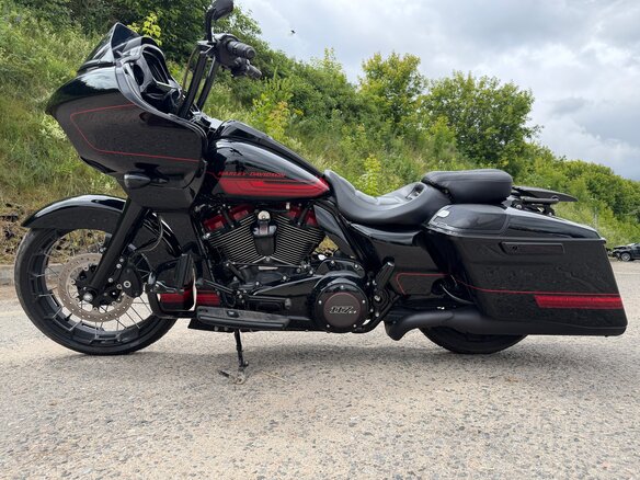 2021 Harley-Davidson CVO Road Glide, чёрный, 3500000 рублей - вид 10