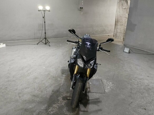 2019 BMW S 1000 R, чёрный, 915000 рублей - вид 2