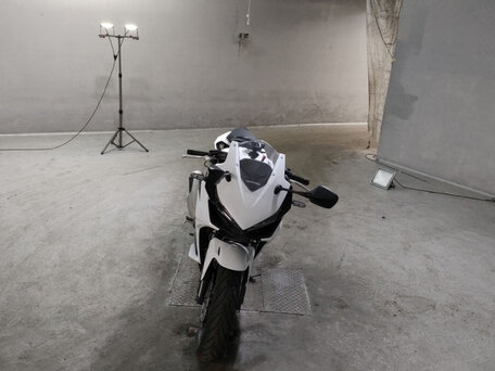 2019 Honda CBR 400R, белый, 380000 рублей, вид 2