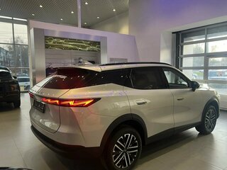 2026 Omoda C7, серебристый, 3499000 рублей, вид 5