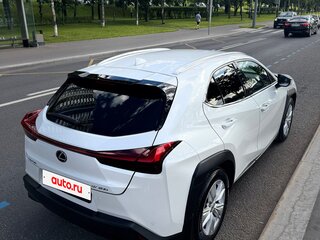 2019 Lexus UX 200 I, белый, 2950000 рублей, вид 3