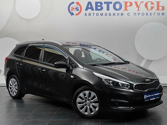 2017 Kia Ceed II Рестайлинг, чёрный, 1111000 рублей