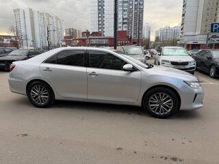 2015 Toyota Camry VII (XV50) Рестайлинг, серебристый, 1550000 рублей, вид 5
