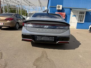 2023 Hyundai Sonata VIII (DN8) Рестайлинг, серый, 2550000 рублей, вид 3