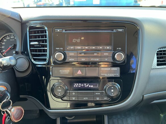 2013 Mitsubishi Outlander III, серый, 1700000 рублей - вид 14
