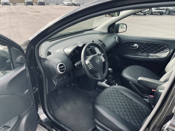 2010 Nissan Note I Рестайлинг, чёрный - вид 9