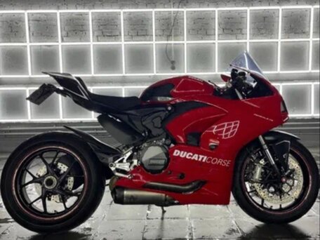 2021 Ducati Panigale V2, красный, 1790000 рублей, вид 4