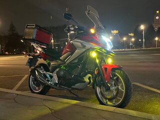2016 Honda NC 700X, красный, 850000 рублей, вид 4
