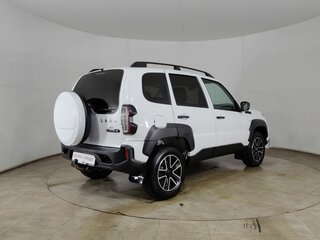 2022 Lada (ВАЗ) Niva Travel I, белый, 780000 рублей, вид 5