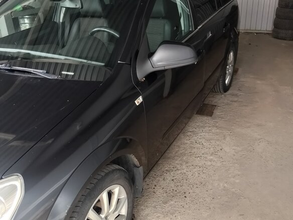 2013 Opel Astra H Рестайлинг, чёрный, 410000 рублей - вид 3
