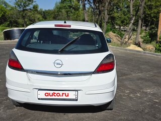 2013 Opel Astra H Рестайлинг, белый, 580000 рублей, вид 5