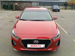 2018 Hyundai i30 III, красный, 1450000 рублей, вид 2