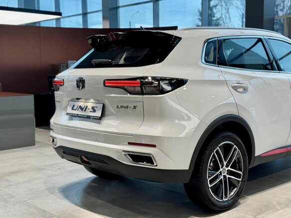 2025 Changan UNI-S I, белый, 3179900 рублей - вид 3