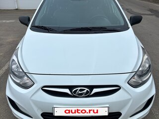 2013 Hyundai Solaris I, белый, 800000 рублей, вид 3