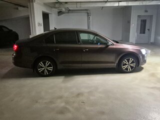 2014 Volkswagen Jetta VI Рестайлинг, коричневый, 1110000 рублей, вид 3
