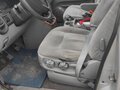 2004 Kia Carnival I Рестайлинг, серый, 400000 рублей - вид 5