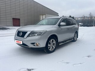 2014 Nissan Pathfinder IV, серебристый, 1900000 рублей, вид 2