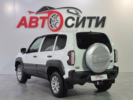 2024 Lada (ВАЗ) Niva Travel I, белый, 995000 рублей, вид 5