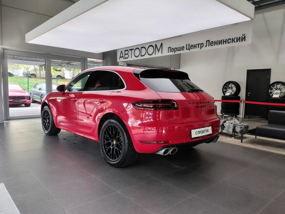2016 Porsche Macan GTS I, красный, 3300000 рублей - вид 4