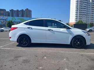 2015 Hyundai Solaris I Рестайлинг, белый, 780000 рублей, вид 5